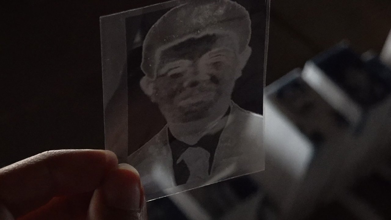 Hold Still Movie Screenshot 1
