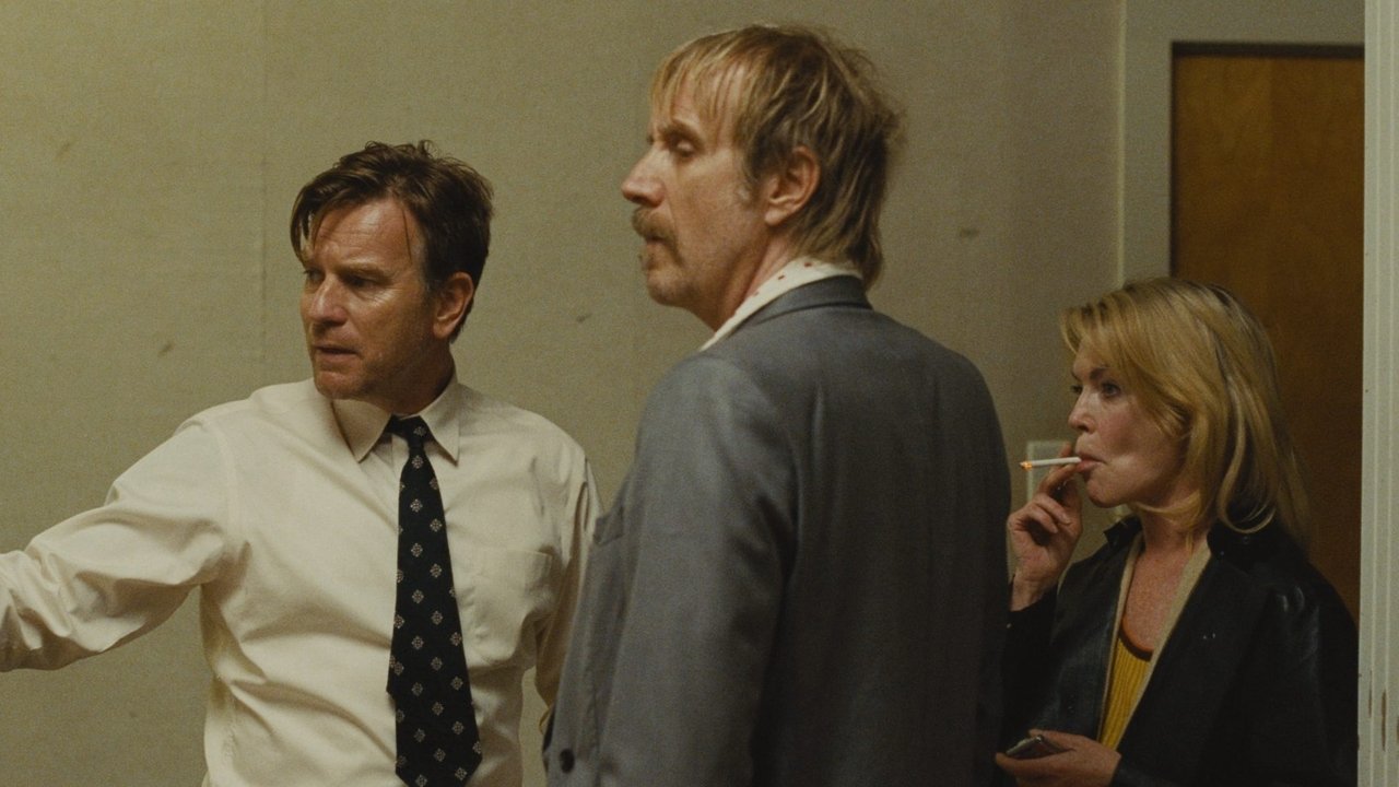 Mother, Couch Movie Screenshot 3