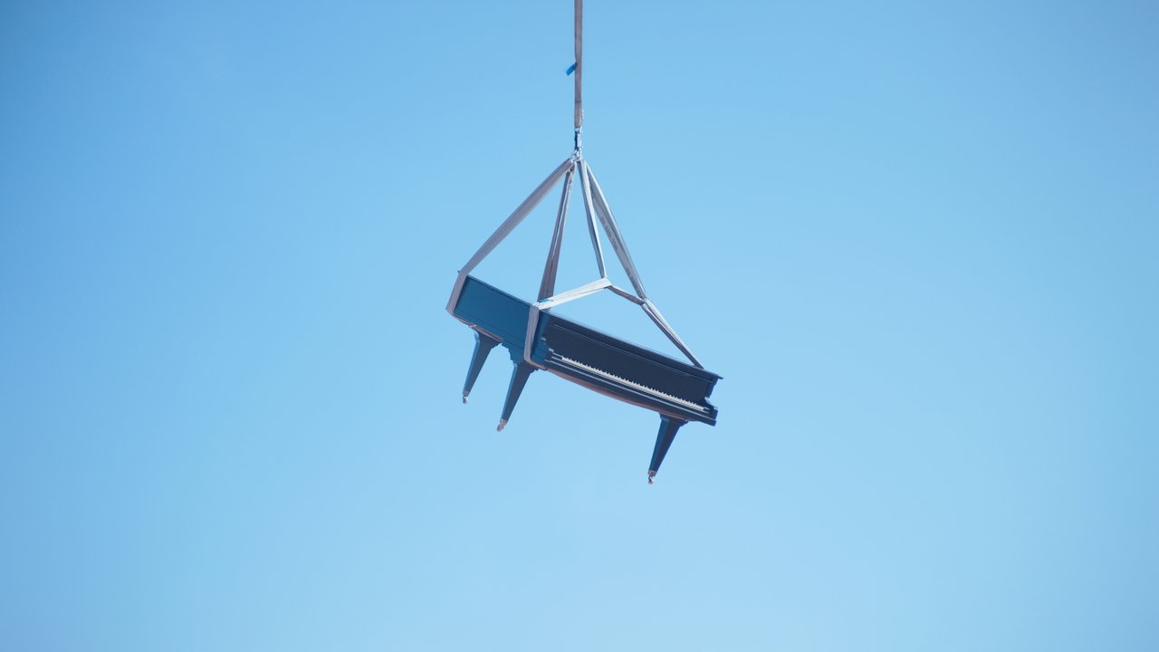 The Piano Accident Movie Screenshot 1