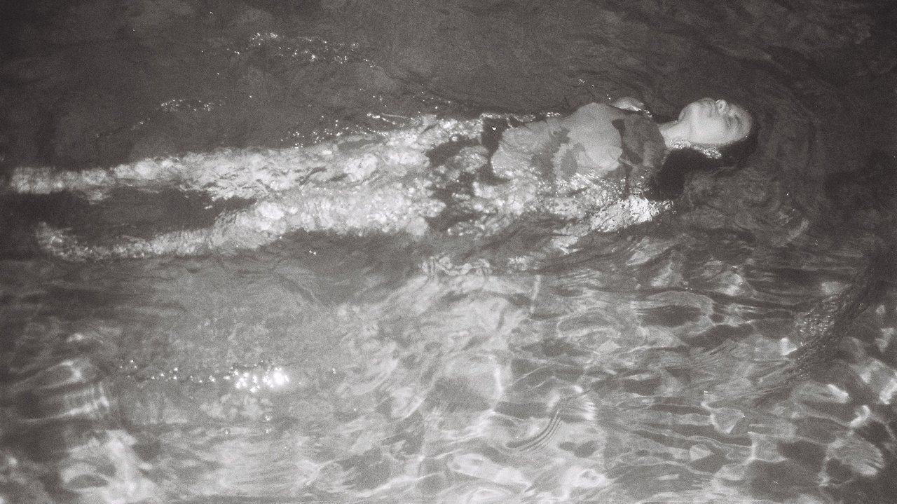 Living Fish Movie Screenshot 1