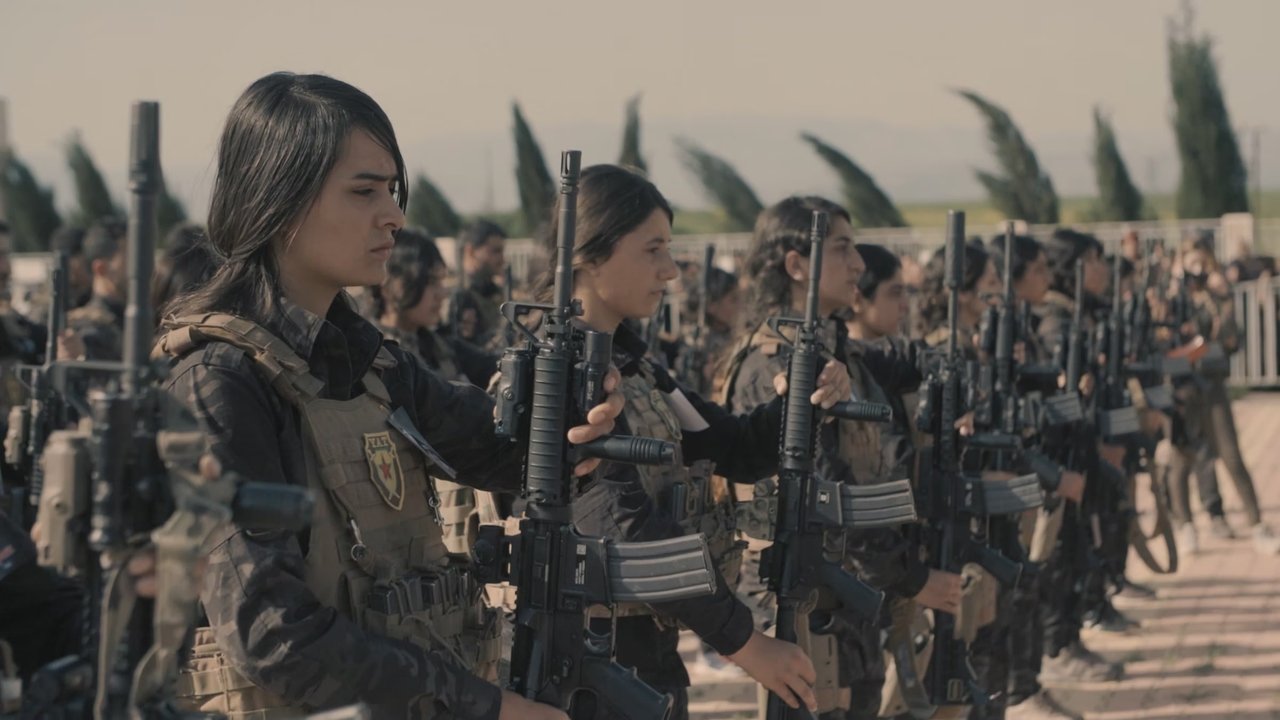 Threads of a Revolution Movie Screenshot 1