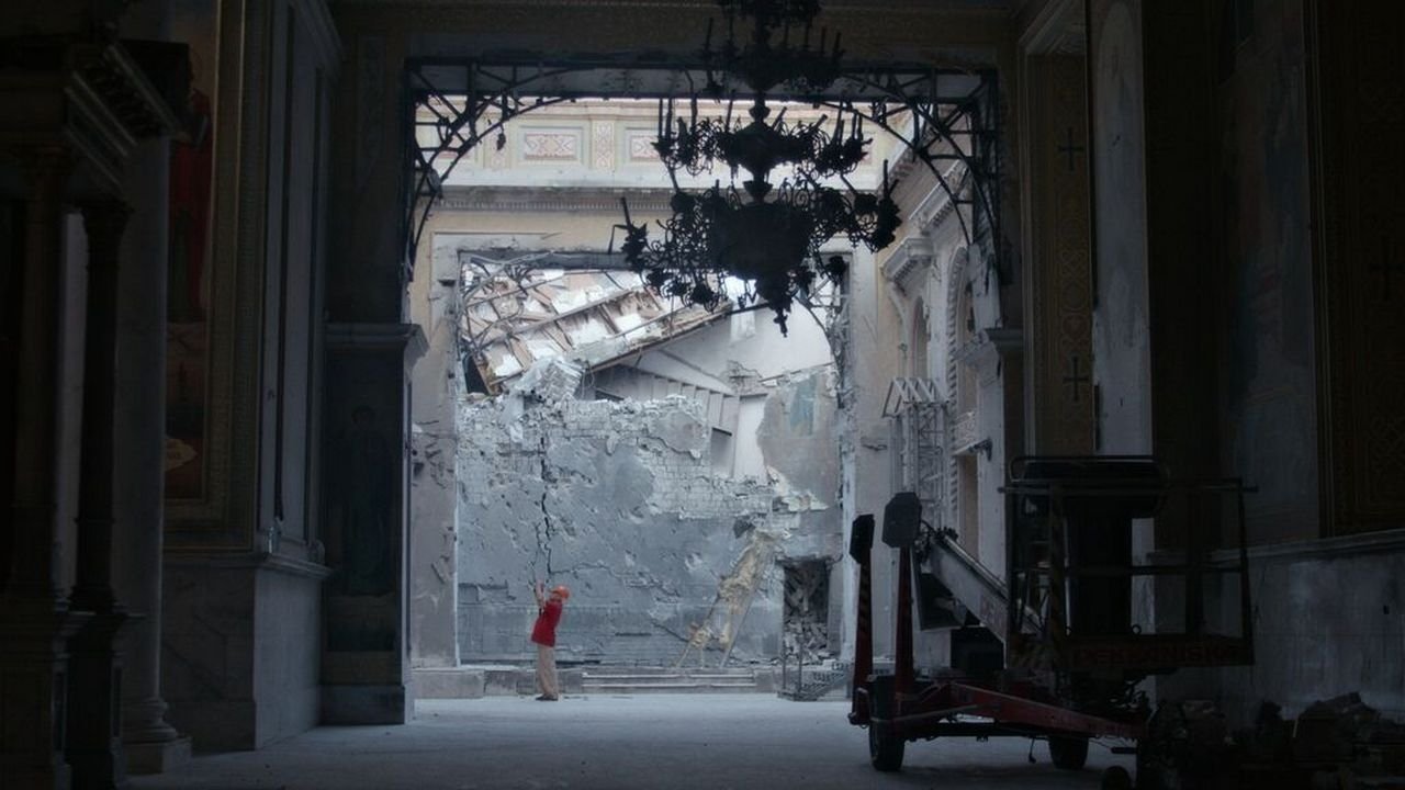 When Lightning Flashes Over the Sea Movie Screenshot 1