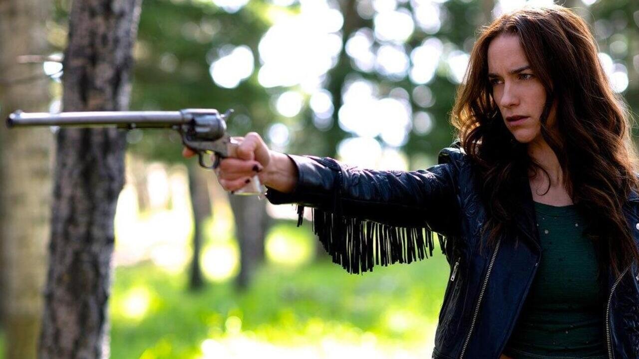 Wynonna Earp: Vengeance Movie Screenshot 4