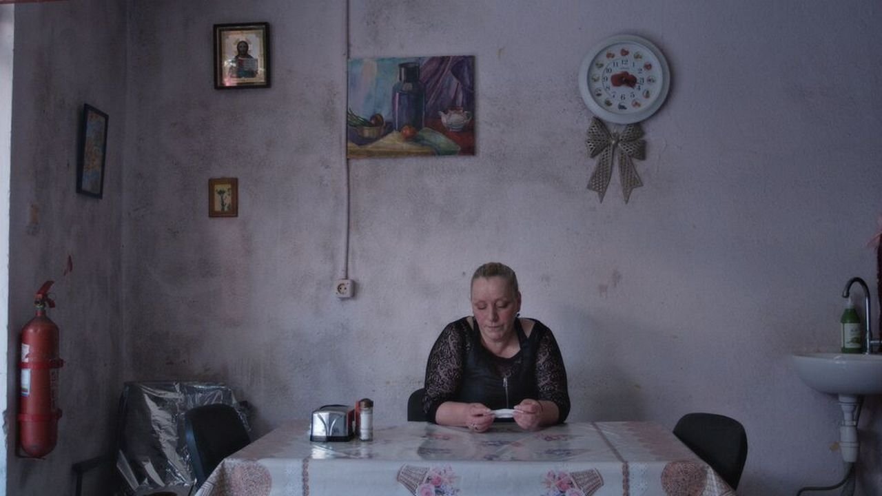 When Lightning Flashes Over the Sea Movie Screenshot 2