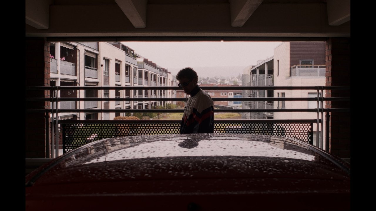Rundown Movie Screenshot 2