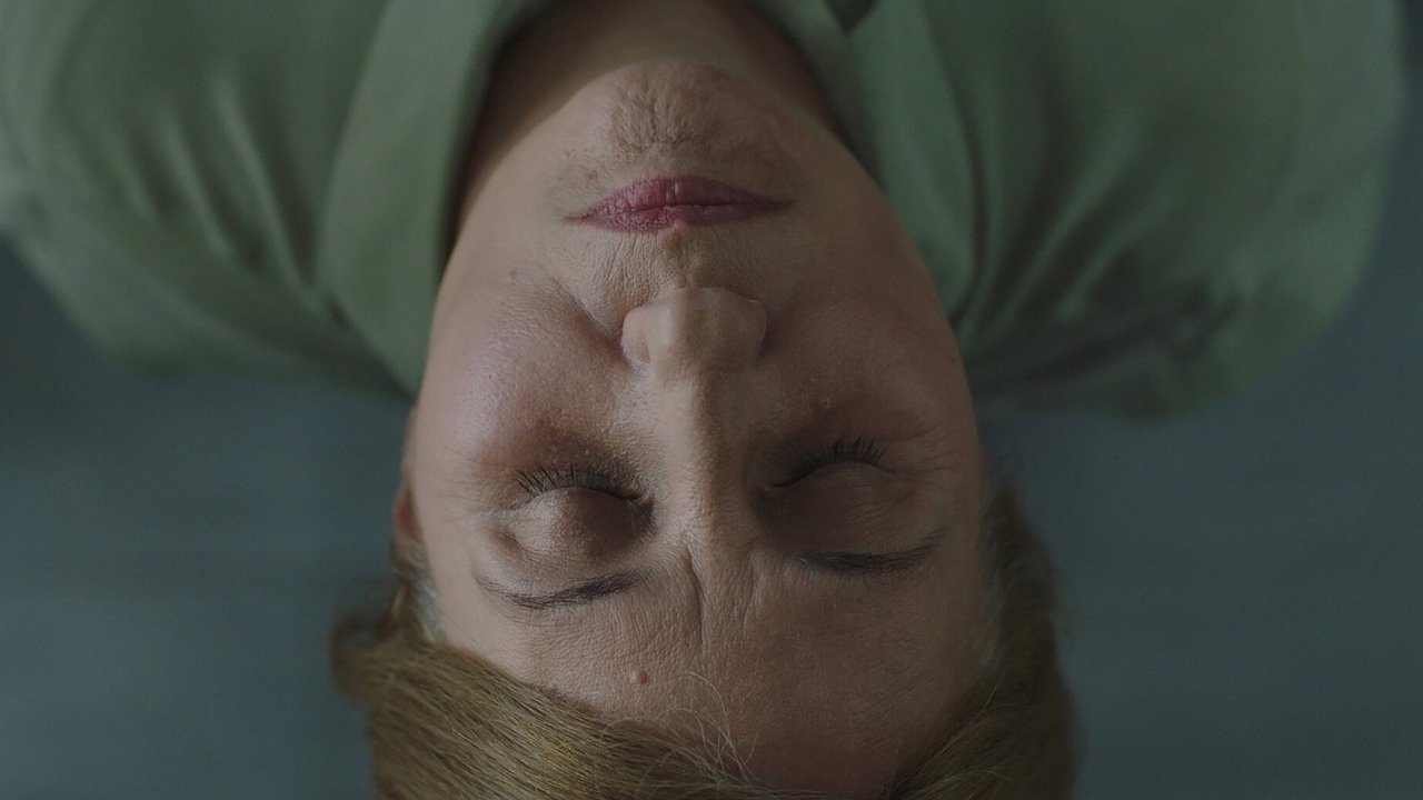 Vera Dreams of the Sea Movie Screenshot 1