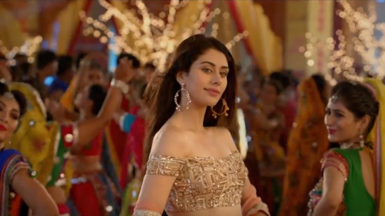 Loveyatri Movie Screenshot 1