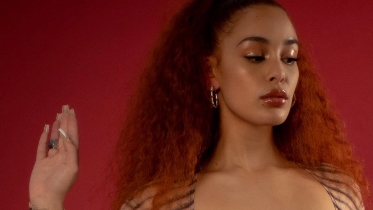 Jorja Smith - Live at Glastonbury Movie Screenshot 1