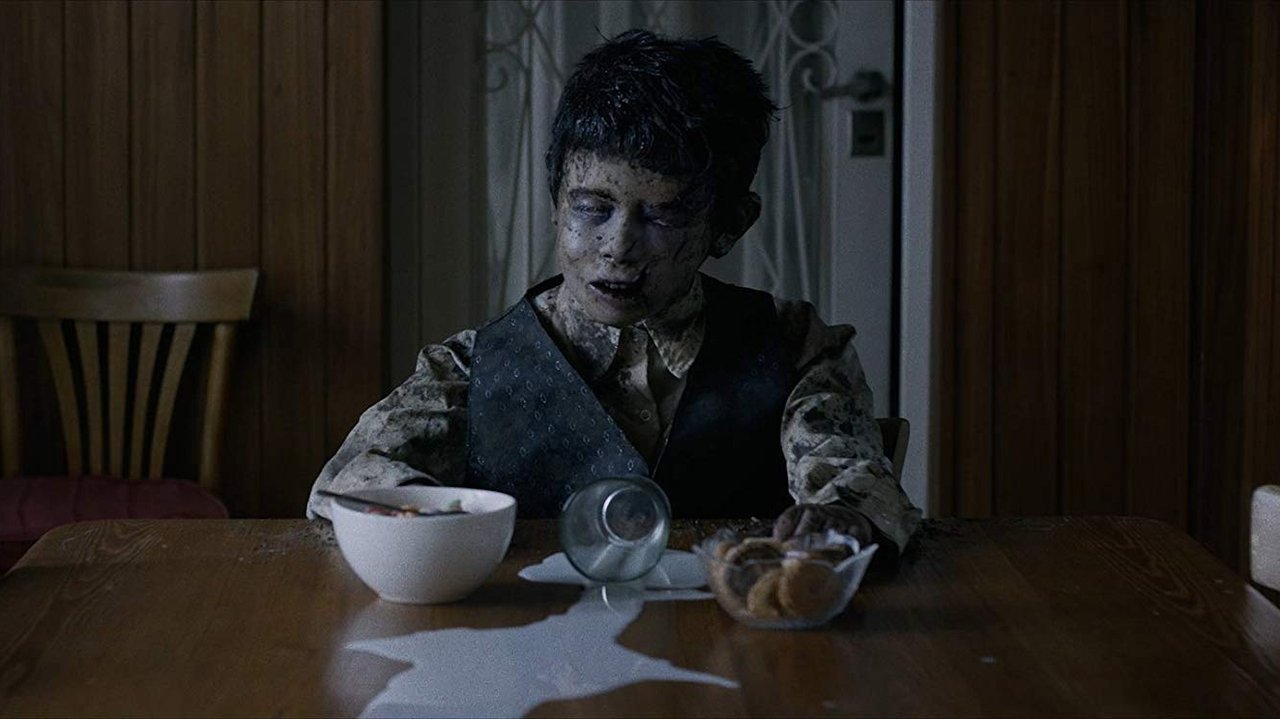 Terrified Movie Screenshot 2