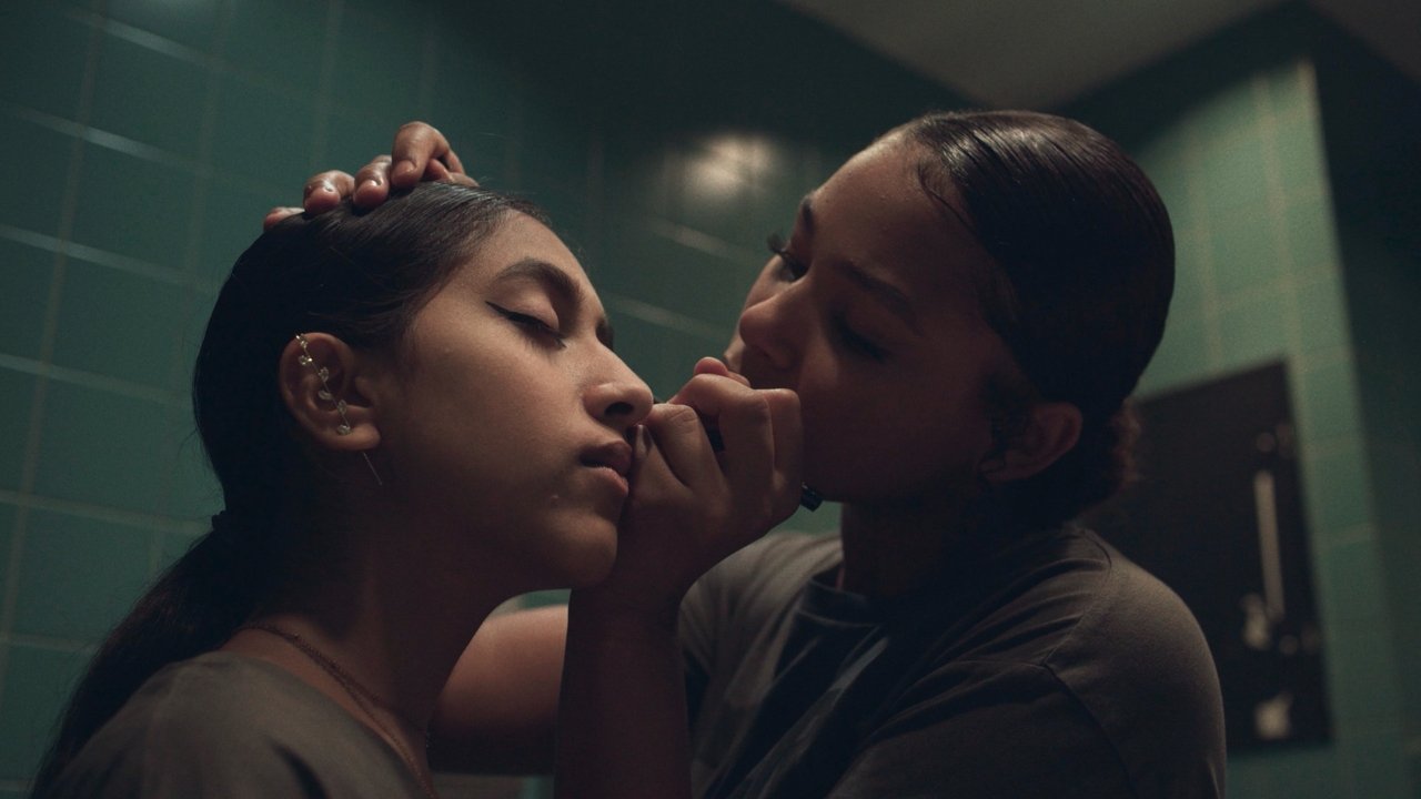 Sisterqueens Movie Screenshot 1