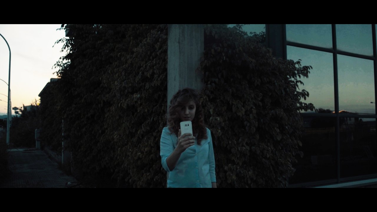 Pendrive Movie Screenshot 3
